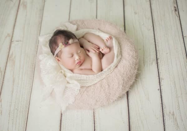 Tên lạnh lùng cho con gái tháng 11 của bố mẹ